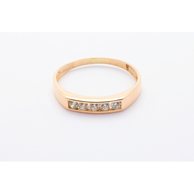 Zlat&yacute; prsten se zirkony 1,54&nbsp;g 14kt