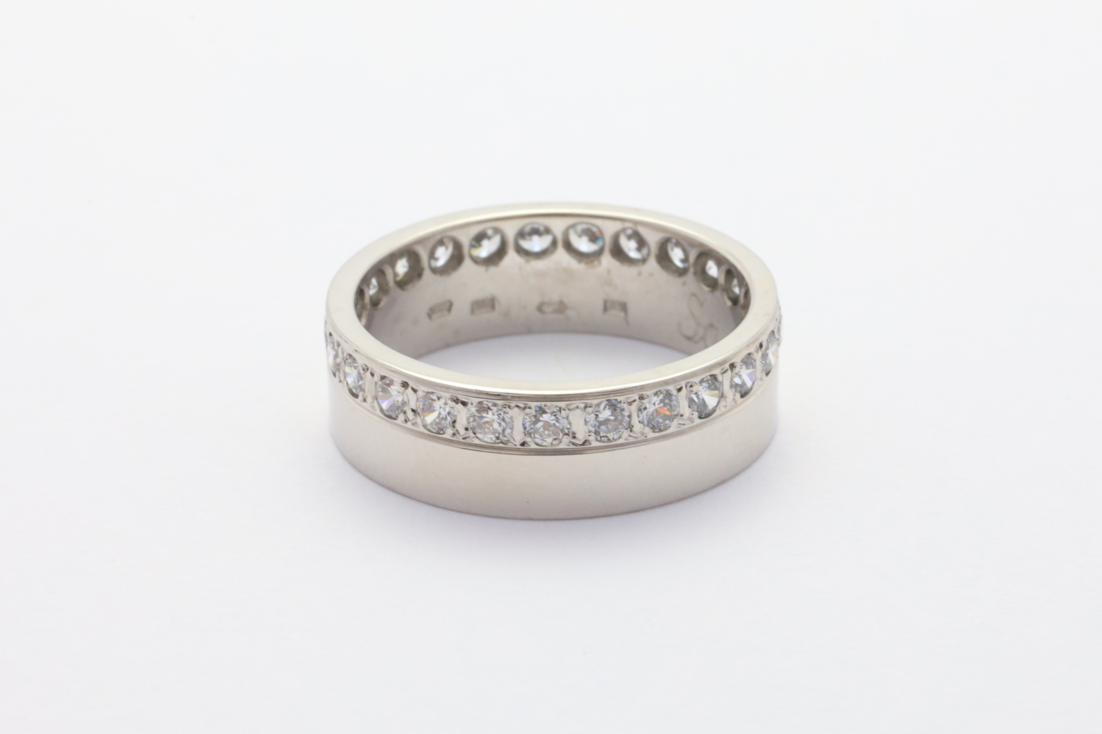 Zlat&yacute; prsten se zirkony 5,14&nbsp;g 14kt