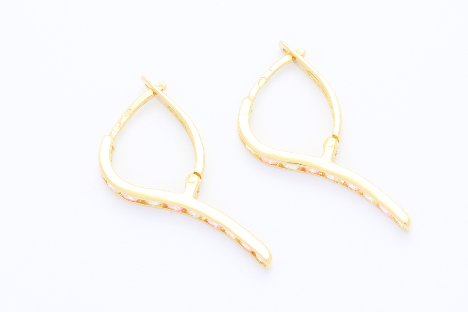 Zlat&eacute; n&aacute;u&scaron;nice se zirkony 2,41&nbsp;g 14kt