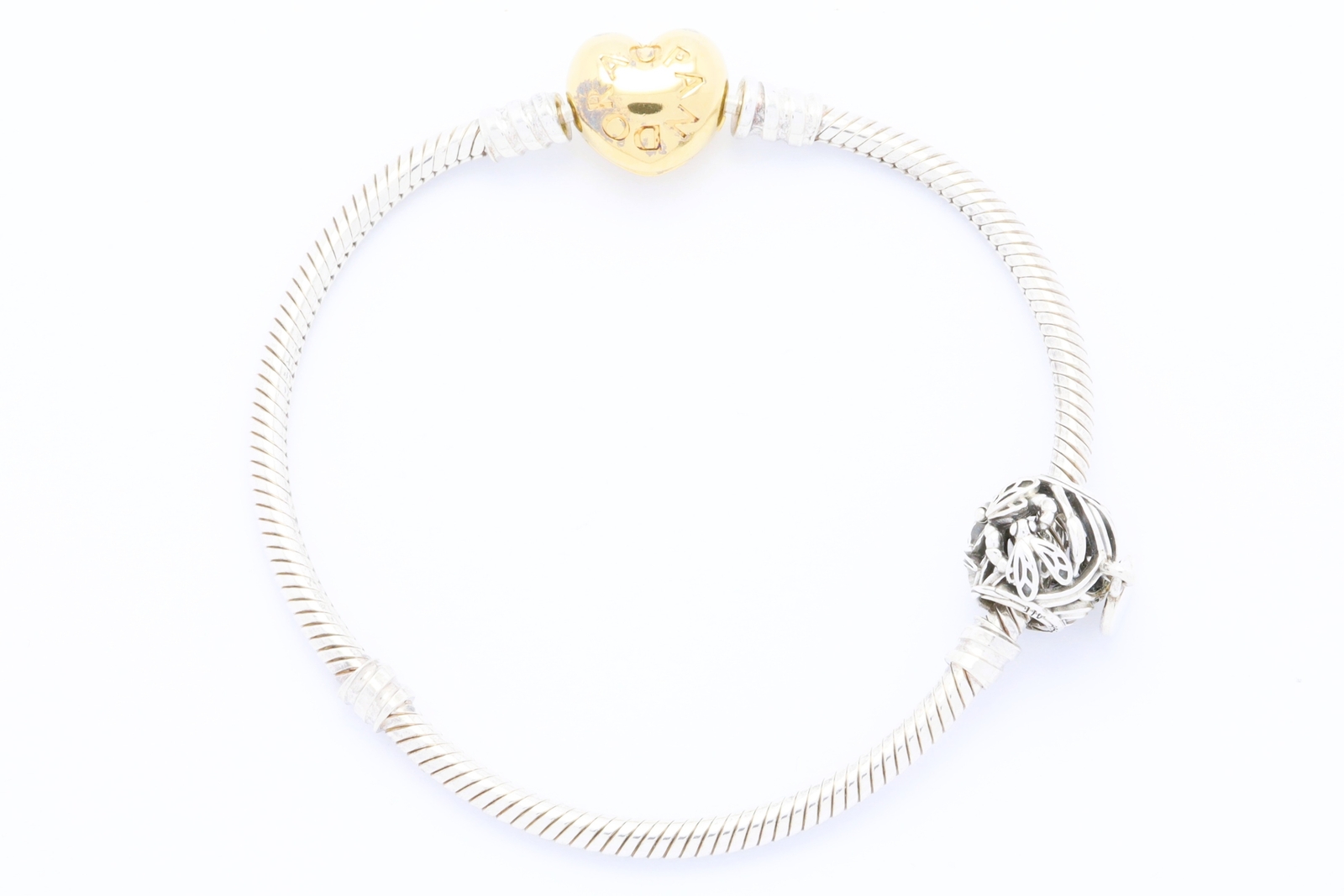 Stř&iacute;brn&yacute; n&aacute;ramek Pandora 16,95&nbsp;g 925