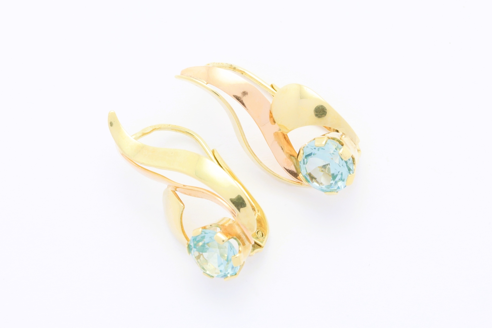 Zlat&eacute; n&aacute;u&scaron;nice s&nbsp;Jadeitem 3,09&nbsp;g 14kt