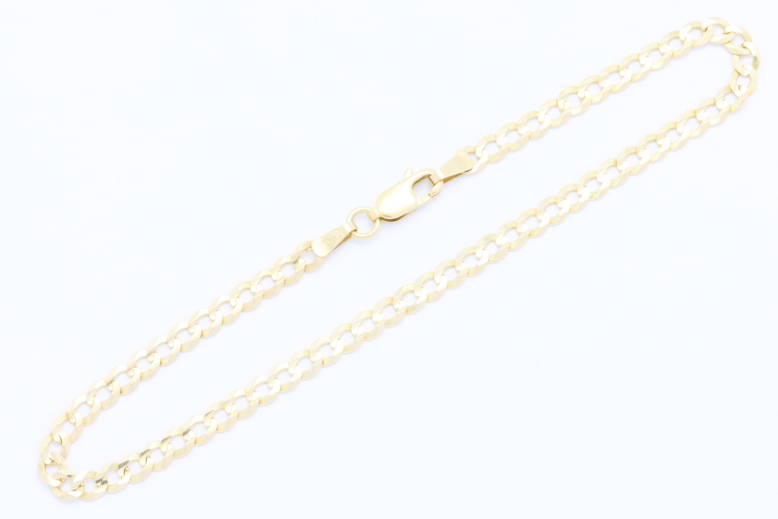 Zlat&yacute; n&aacute;ramek 3,25&nbsp;g 14kt