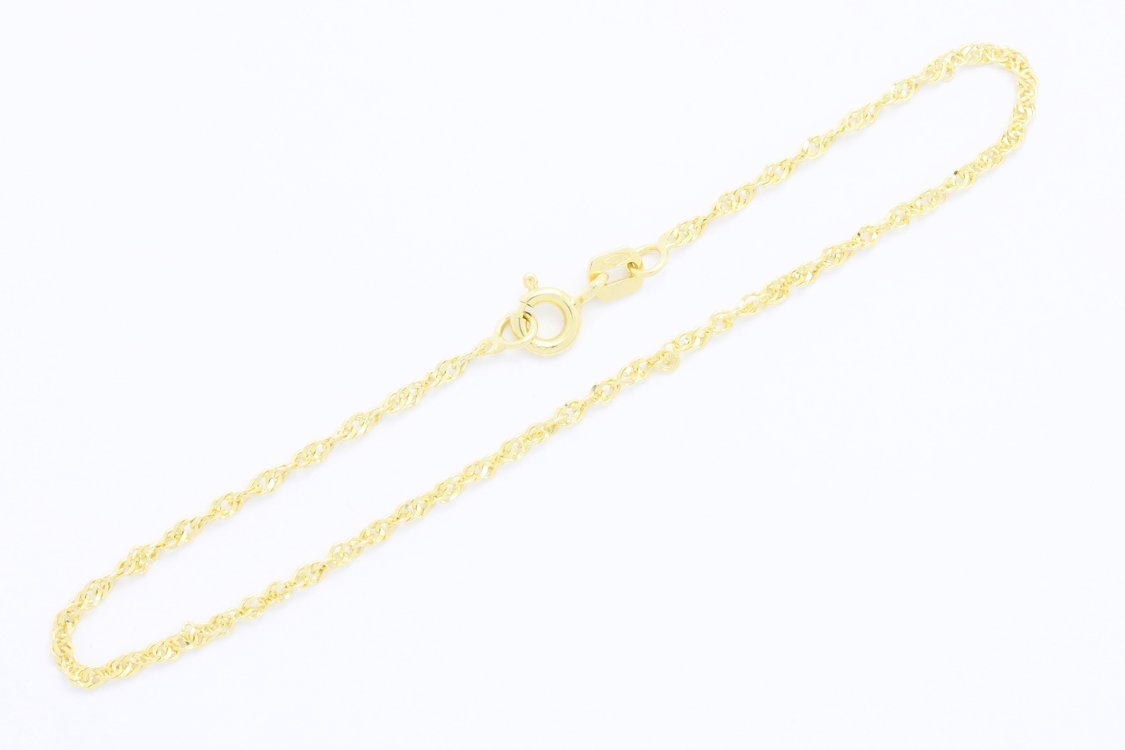 Zlat&yacute; n&aacute;ramek 1,19&nbsp;g 14kt