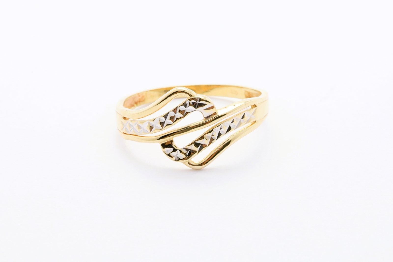 Zlat&yacute; prsten 1,54&nbsp;g 14kt