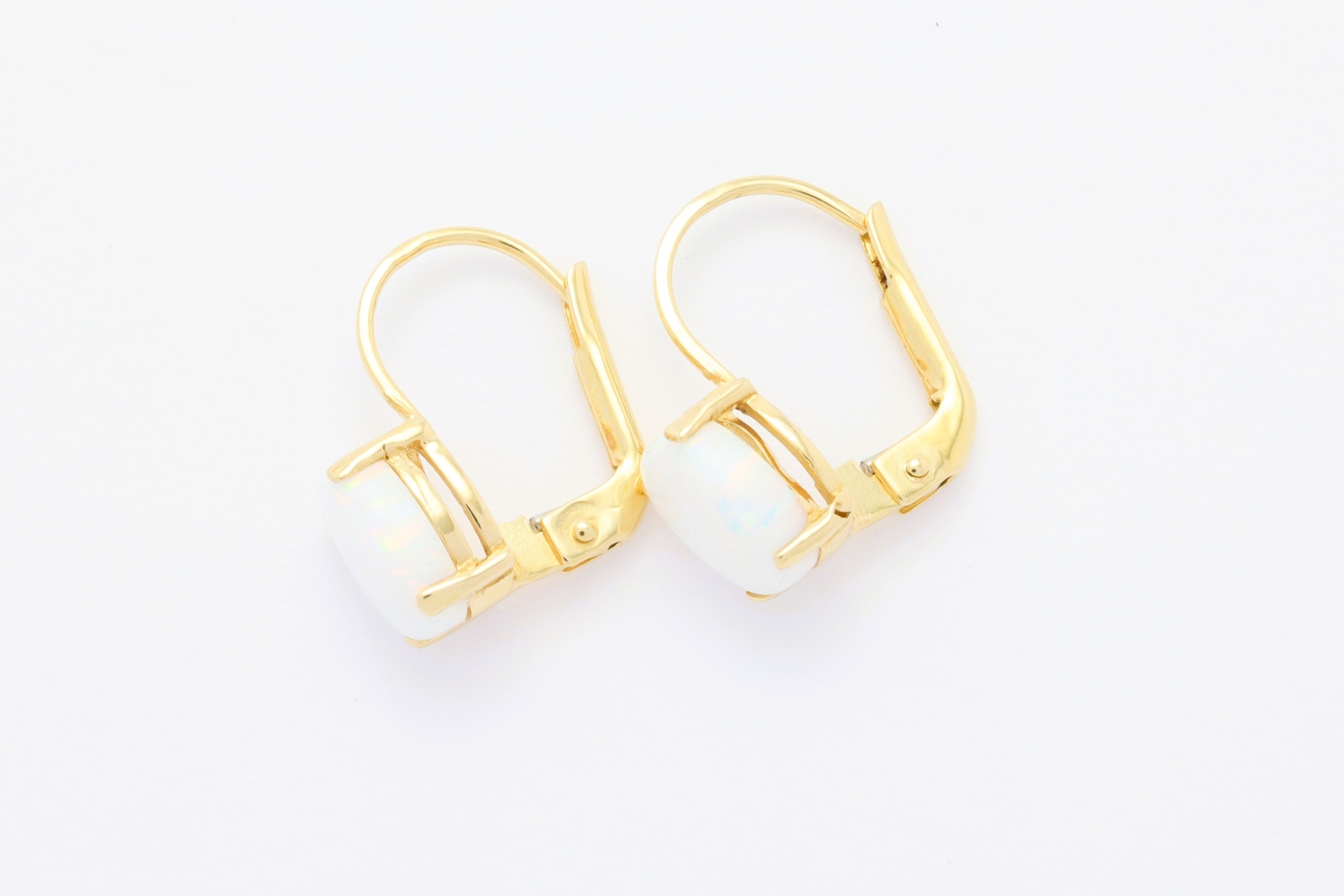 Zlat&eacute; n&aacute;u&scaron;nice s&nbsp;kamenem Op&aacute;l 1,90&nbsp;g 14kt